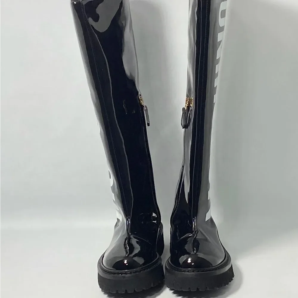 Moschino never worn